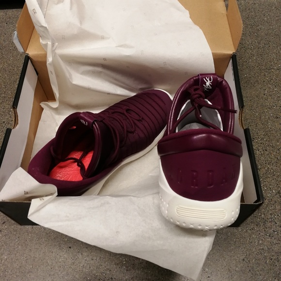 New Jordan Flight Luxe Shoes - Picture 4 of 5